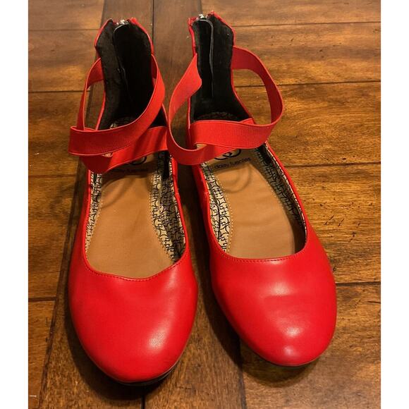 DAISY FUENTES Red STRAPPY FLATS SHOES 8 M - Picture 1 of 7